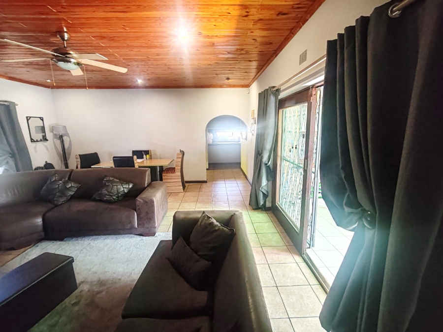 4 Bedroom Property for Sale in Heuwelkruin Eastern Cape
